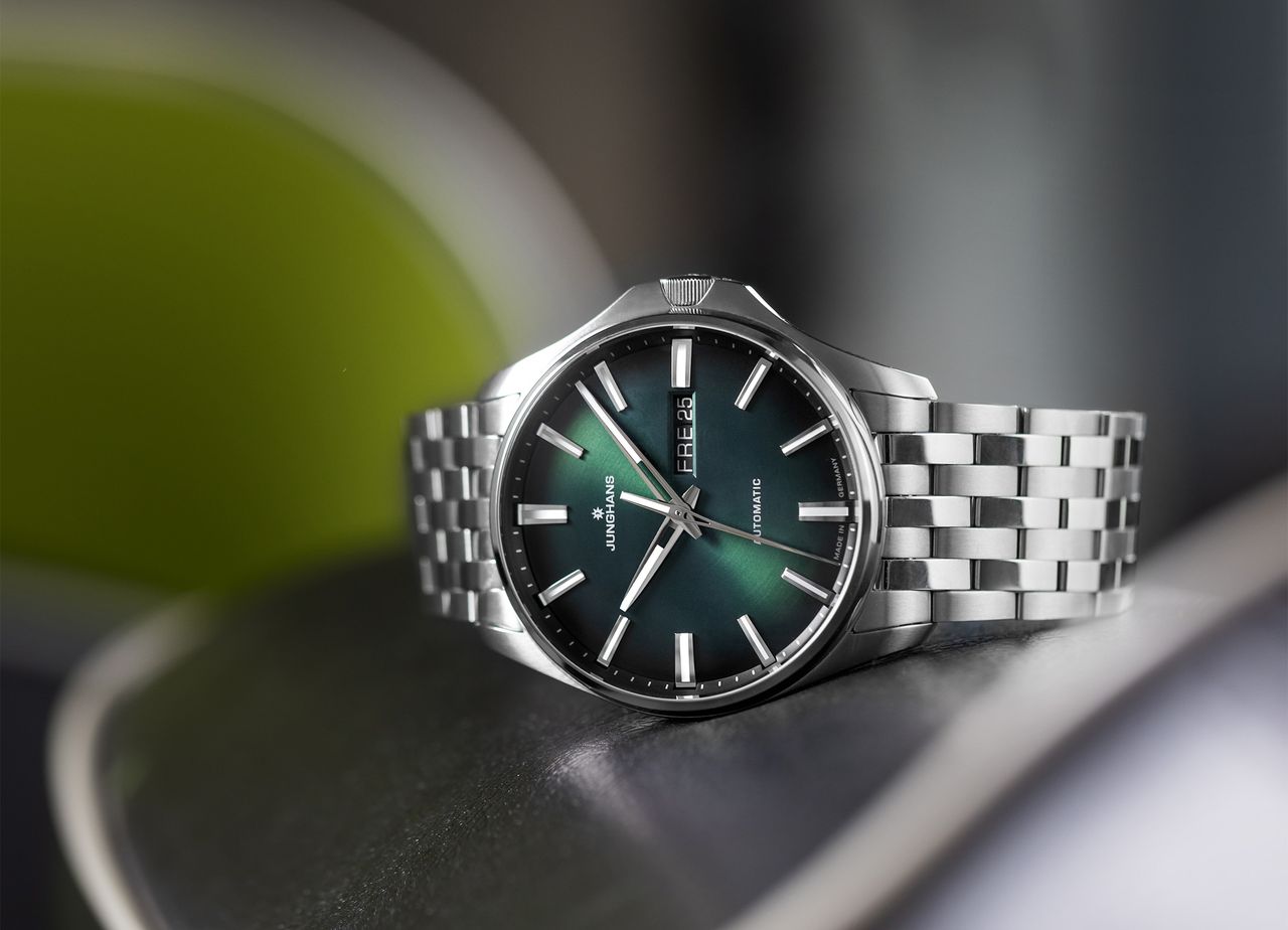 Junghans Meister S Automatic: Die tannengrüne Allround-Uhr für jeden Anlass